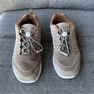 Propet Women’s Size 7.5 TravelWalker II Camel Mesh Slip on Shoes WAT062 M